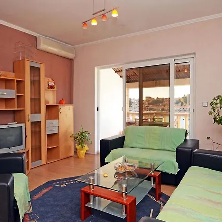 Apartment Apartments By The Sea Brna, Korcula - 4425 *