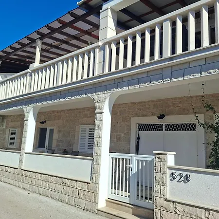 Apartments By The Sea Brna, Korcula - 4425 *
