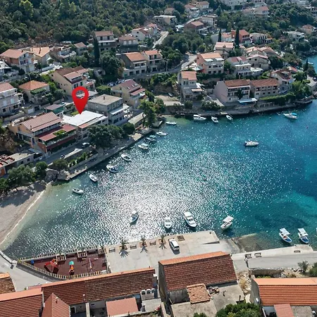 Apartments By The Sea Brna, Korcula - 4425 *